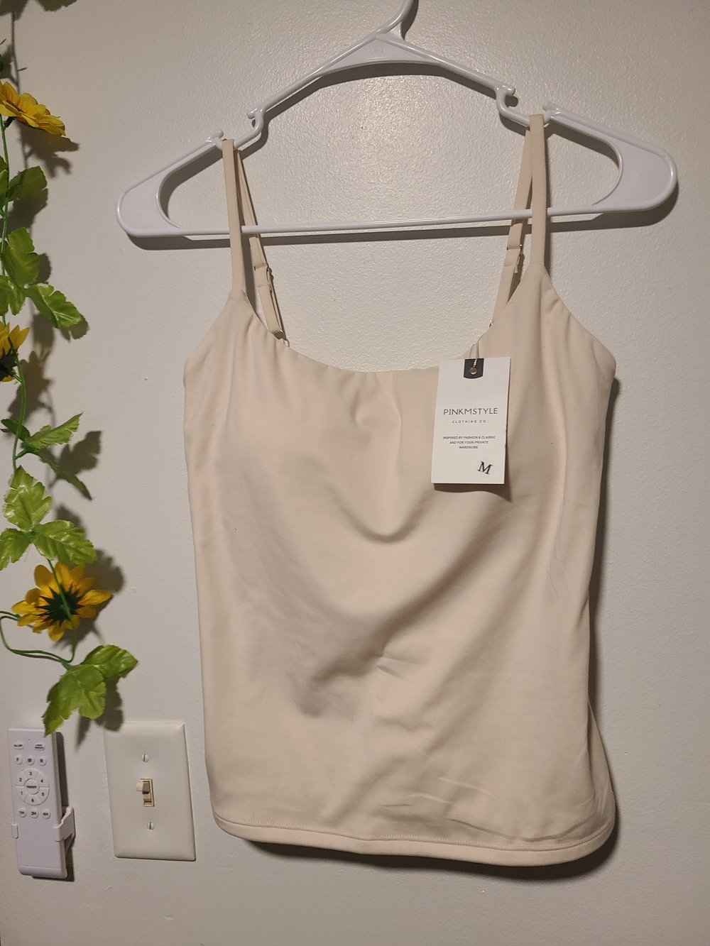 Nwt Pinkmstyle Medium Built in Bra Tank